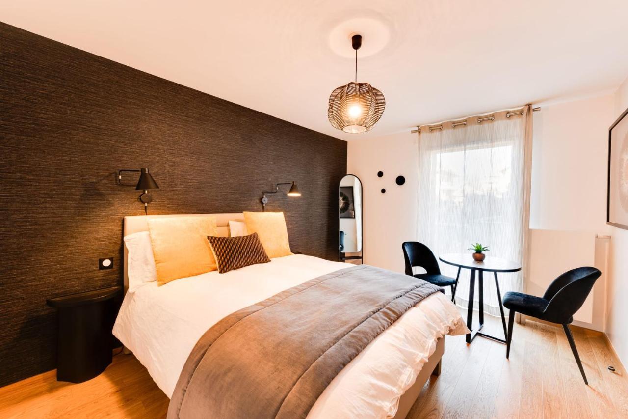 Le Reposoir - New 2 Bedroom Apartment With Terrace & Garage 阿讷西 外观 照片